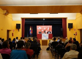 Alberto Garzón llama a la construcción de una candidatura de Unidad Popular en la fiesta del Partido Comunista de Galicia