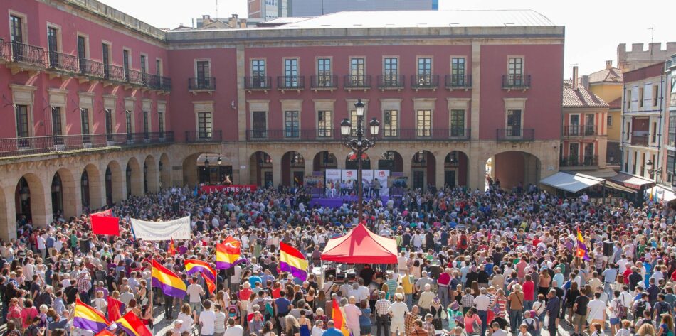 Garzón coincide con CC.OO. y UGT en que las políticas del PP son el «principal enemigo» para el carbón asturiano