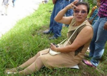 «Frente al asesinato de Lesbia Janeth Urquía en Honduras las feministas integrantes de los movimientos sociales del ALBA gritamos con Berta Cáceres: ¡Despertémonos, humanidad!»