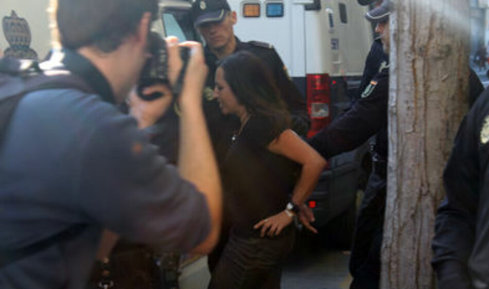 Concentración por la absolución de las 12 personas detenidas el 11 de noviembre de 2015 en una sede del Santander
