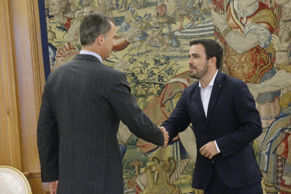 Garzón emplaza al PSOE tras reunirse con el Jefe del Estado a «explorar una vía alternativa» para formar Gobierno