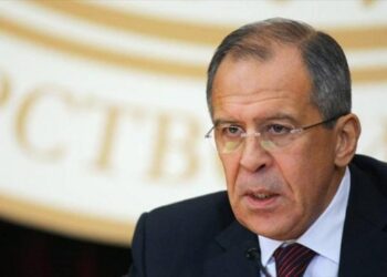 Lavrov llama a levantar el bloqueo contra Cuba