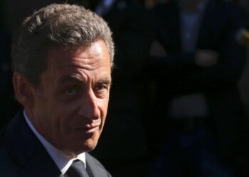 Sarkozy presenta niveles negativos de popularidad en Francia