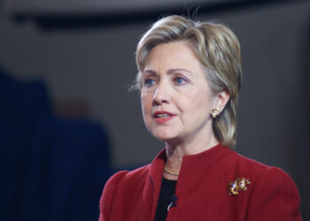 Coqueteando con el EI: Dos manchas en la biografía de Hillary Clinton que marcarán las elecciones