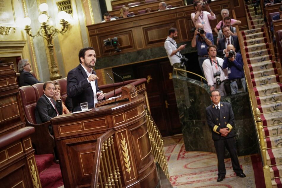 Garzón argumenta el rechazo de IU a Rajoy porque este país “necesita un nuevo orden social” que no puede venir de quien “legaliza la corrupción, el saqueo y la injusticia”