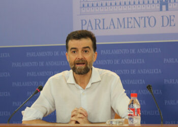 Antonio Maíllo: “No vamos a tolerar que los fondos buitres hagan un negocio de los servicios sociales”