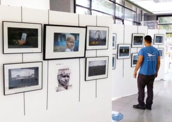 La Biblioteca Regional de Murcia acoge una exposición fotográfica sobre la realidad que se vive en Chernobyl