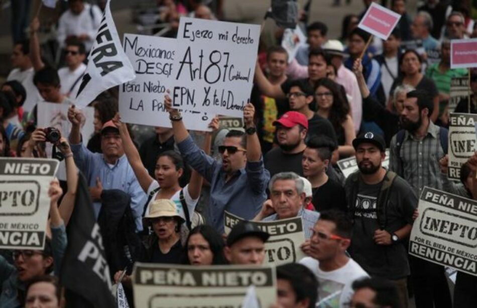 Multitudinaria marcha en México para exigir renuncia de Enrique Peña Nieto