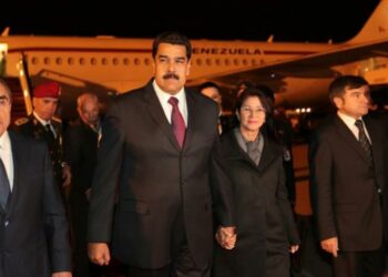 Maduro convoca a opositores a dialogar con “cordura” por la paz