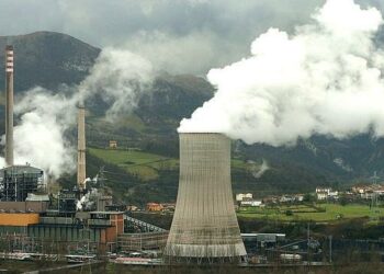 «La contaminación de las centrales térmicas asturianas causa 245 muertes al año»