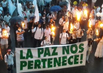 «La Paz nos pertenece», ratifican colombianos en masiva marcha