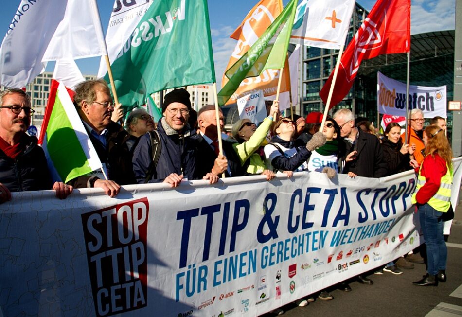 Salvemos Cabana llama a la movilización frente a los tratados de libre comercio CETA, TISA y TTIP