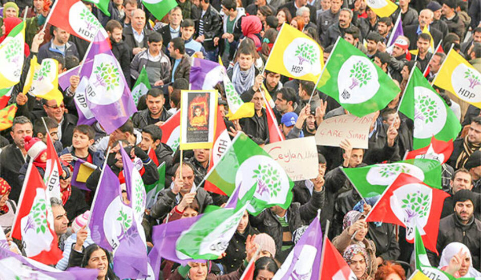 El Partido Comunista de España se solidariza con el HDP (Partido Democrático del Pueblo) por la persecución que está sufriendo por parte del régimen turco