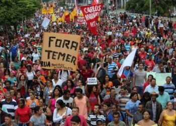 Trabajadores de Brasil realizan paro nacional en rechazo a medidas de Temer