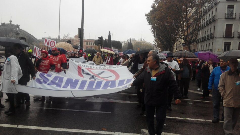 Se cumplen 50 Mareas Blancas en defensa de la sanidad pública