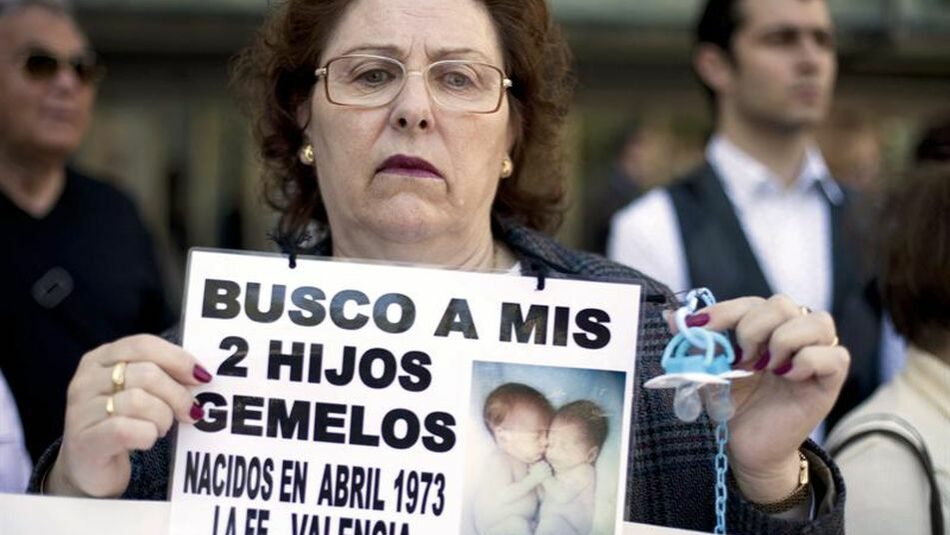 Amnistía Internacional Extremadura: «El robo de bebés no será algo del pasado hasta que tengamos una ley que acabe con la impunidad»