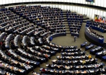 Grupos parlamentarios europeos instan a la UE a no participar en proyectos marroquíes de energía renovable en el Sáhara Occidental