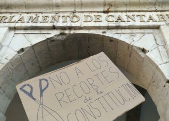 PAH Santander denuncia que el artículo 47 de la constitución no se cumple
