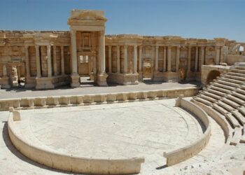 Daesh destruye parcialmente el Teatro y el Tetrápilo romano de Palmira. Condena de la UNESCO