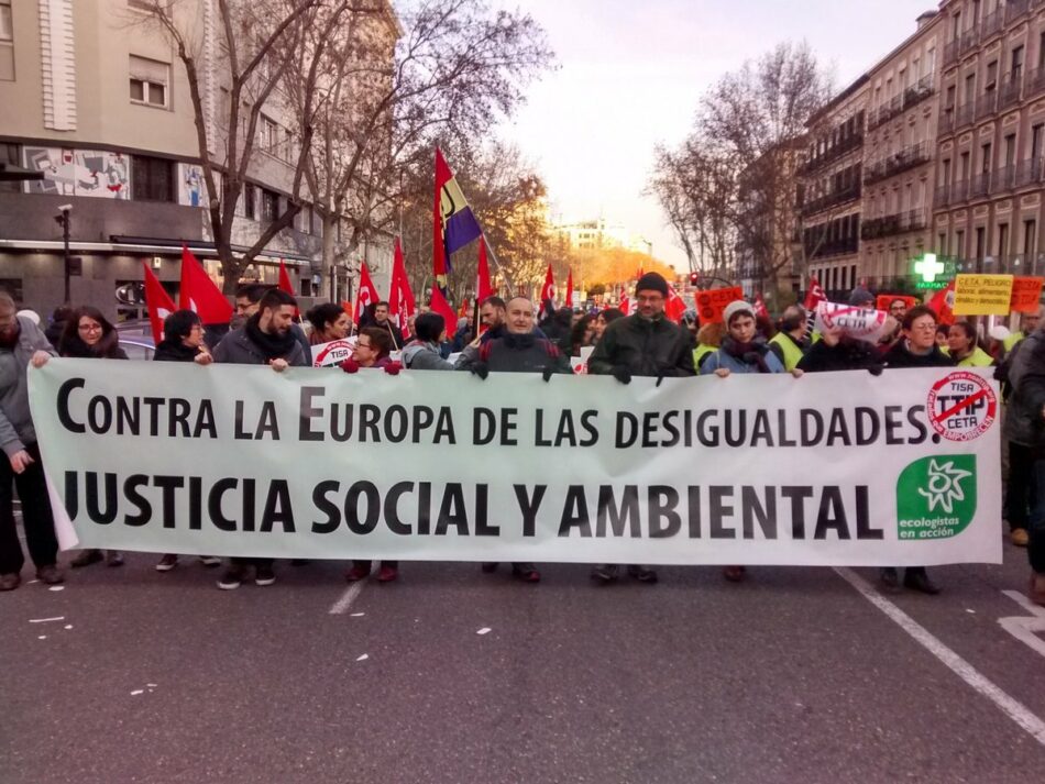 Más de 20 ciudades españolas salen a la calle para pedir a los políticos que voten no al CETA