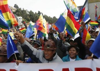 Bolivianas y bolivianos marcharán el 21F contra el “Día de la Mentira”