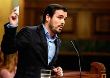 Garzón recuerda a PSOE y C’s que “tuvieron la oportunidad, pero no quisieron” de cambiar la ley para aliviar la regla de gasto del PP a los ayuntamientos que hoy critican