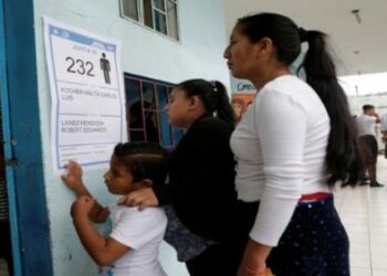 El Sí lidera la consulta popular sobre paraísos fiscales en Ecuador