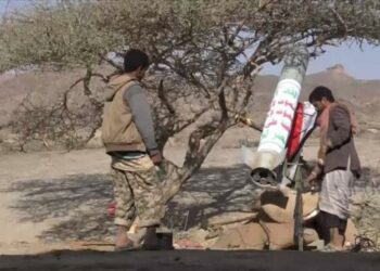 Fuerzas yemeníes destruyen bases saudíes en la frontera
