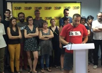 La CUP-CC debat amb les bases com fer efectiu el referèndum i implementar la República