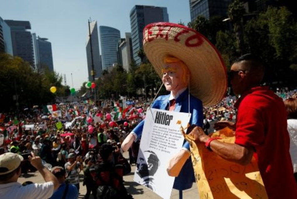 Decenas de miles de manifestantes protestan contra Trump en Ciudad de México