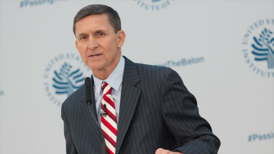 Flynn declararía vínculos de campaña electoral de Trump con Rusia