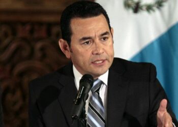 Presidente de Guatemala admite responsabilidad del Estado en muerte de 37 menores