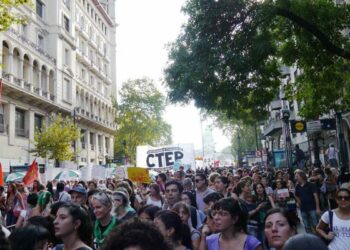 Argentina: Cientos de miles de mujeres pararon y marcharon contra el patriarcado y el gobierno de Macri