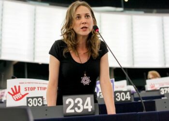 IU exige al gobierno la celebración de un referéndum para ratificar el CETA