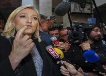 Parlamento Europeo retira inmunidad parlamentaria a Le Pen