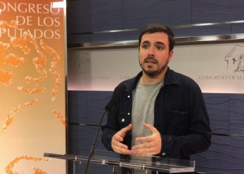 Garzón señala que hoy «no es día para sospechar» de las intenciones de ETA de desarmarse y pide a todos los actores del proceso que no pongan «palos en las ruedas»