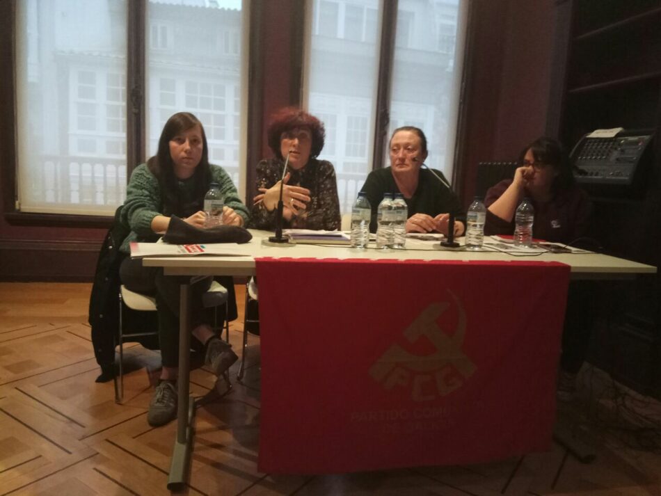 O Partido Comunista de Galicia celebrou onte a mesa redonda «Mulleres con Clase» dentro das actividades conmemorativas do 8M