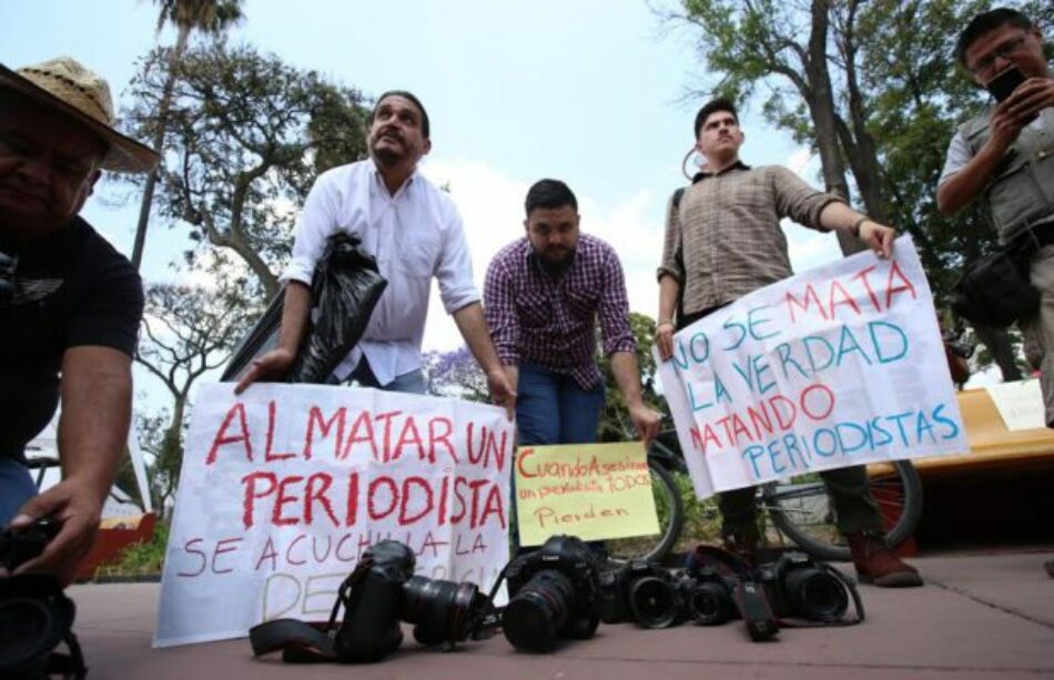 México: Periodistas protestan por colegas asesinados: Hay consenso en que la causa de los crímenes es la corrupción