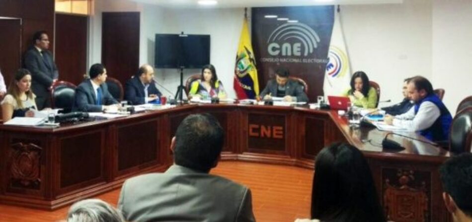 Alianza PAIS lamenta ausencia de CREO en reunión con el CNE