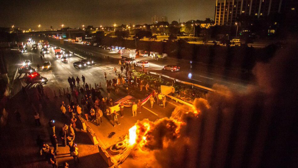 Al llamado de huelga general brasileños protestan contra reformas neoliberales de Temer