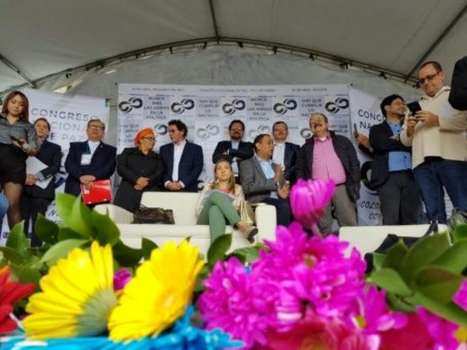 Celebran Congreso de la Paz con participación de las FARC-EP