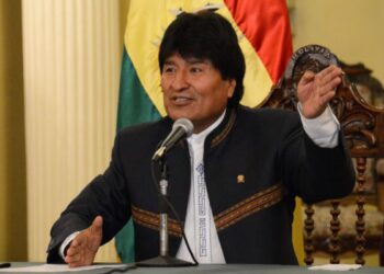 Bolivia: continúan acciones para liberar a los funcionarios presos en Chile