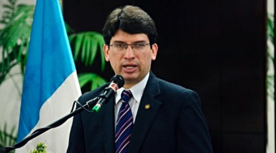 Renuncia Rubén Morales, ministro de Economía de Guatemala