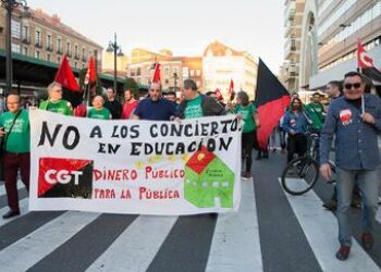 Apliquen la Llei Mordassa a un delegat de CGT quan pretenia informar en una escola pública d’Almassora