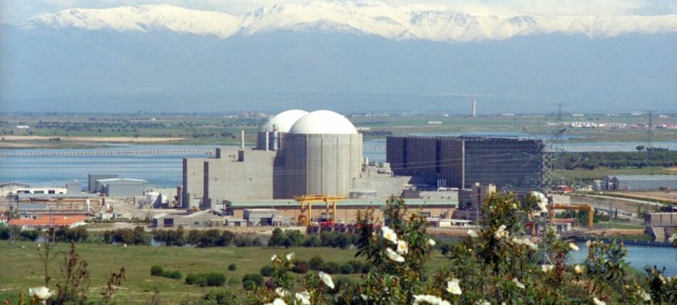 Més de 140 persones impulsen presentar una Iniciativa Legislativa Popular (ILP) contra la renovació dels permisos de les centrals nuclears fins als 60 anys