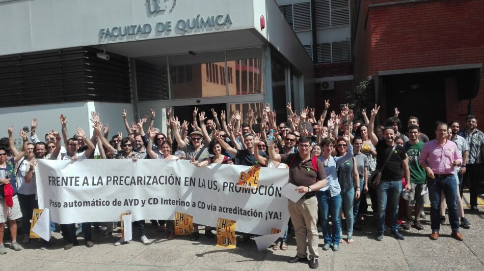 Unas 3.000 personas se manifiestan en apoyo a los profesores de la US en vísperas de la reunión que podría desconvocar la huelga