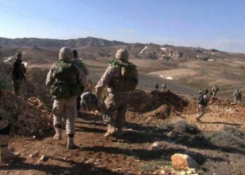 Siria y sus aliados avanzan hacia la frontera iraquí pese a intentos de EEUU de impedirlo