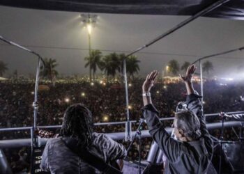 Brasil: 150 mil personas desbordaron la enorme playa de Copacabana en acto histórico por Elecciones Directas Ya!