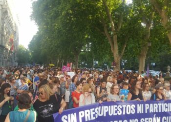 Protestas en los ayuntamientos contra la violencia machista