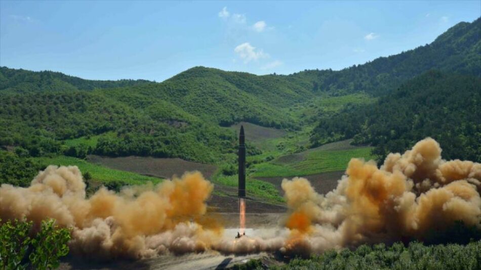 Kim Jong-un: El misil fue un ‘regalo’ a ‘bastardos estadounidenses’
